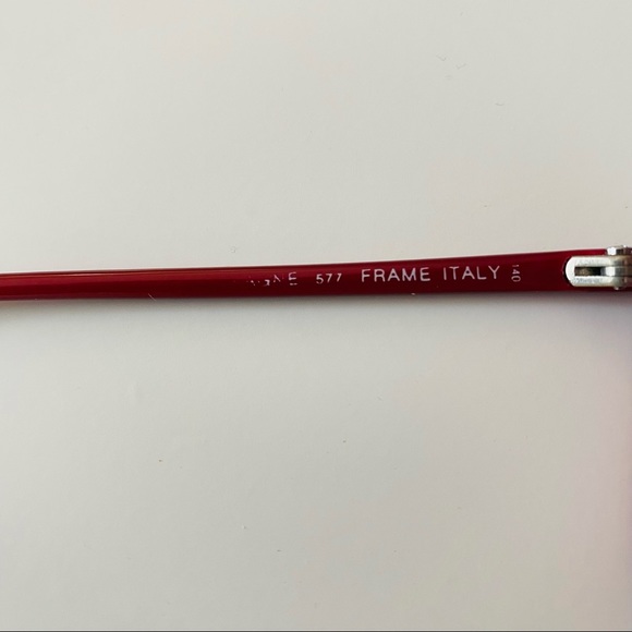 Women's Vintage Retro Red Gradient Sunglasses - Picture 9 of 9